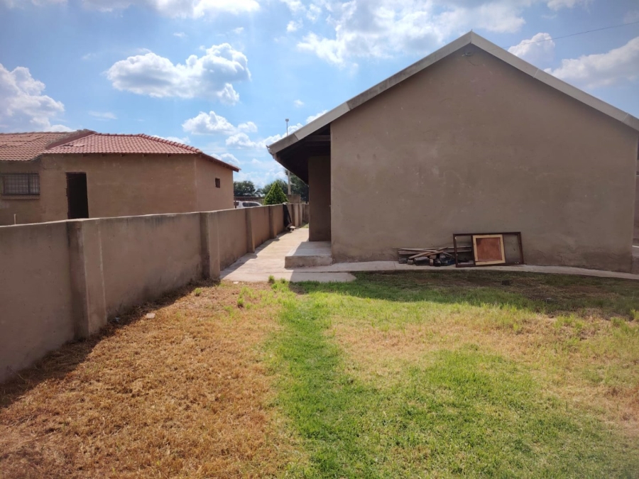 13 Bedroom Property for Sale in Finsbury Gauteng