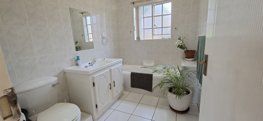 3 Bedroom Property for Sale in Kenmare Gauteng