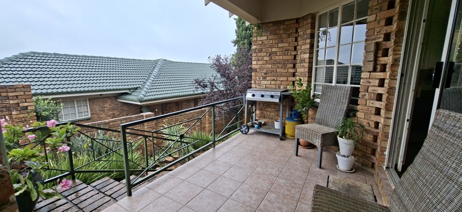 3 Bedroom Property for Sale in Kenmare Gauteng