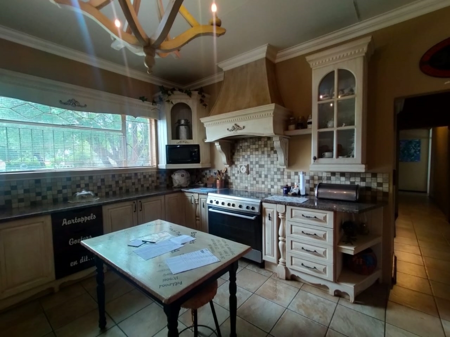 8 Bedroom Property for Sale in Wheatlands A H Gauteng