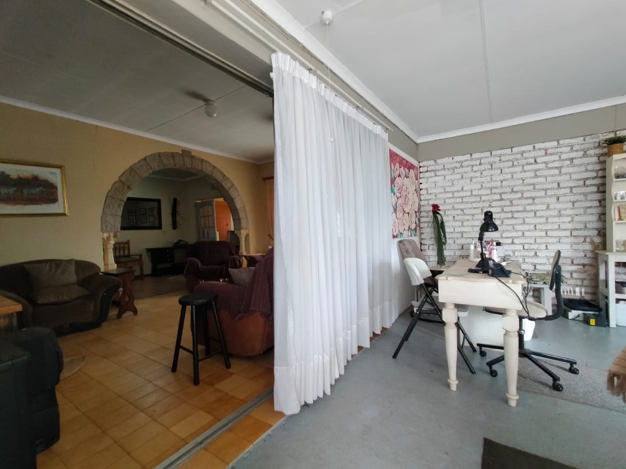 8 Bedroom Property for Sale in Wheatlands A H Gauteng