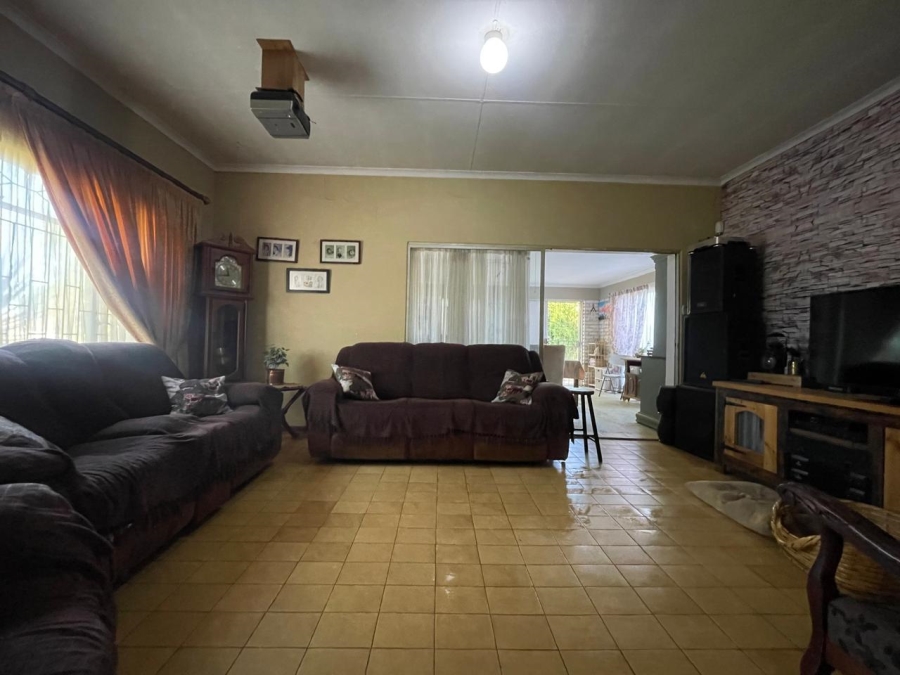 8 Bedroom Property for Sale in Wheatlands A H Gauteng