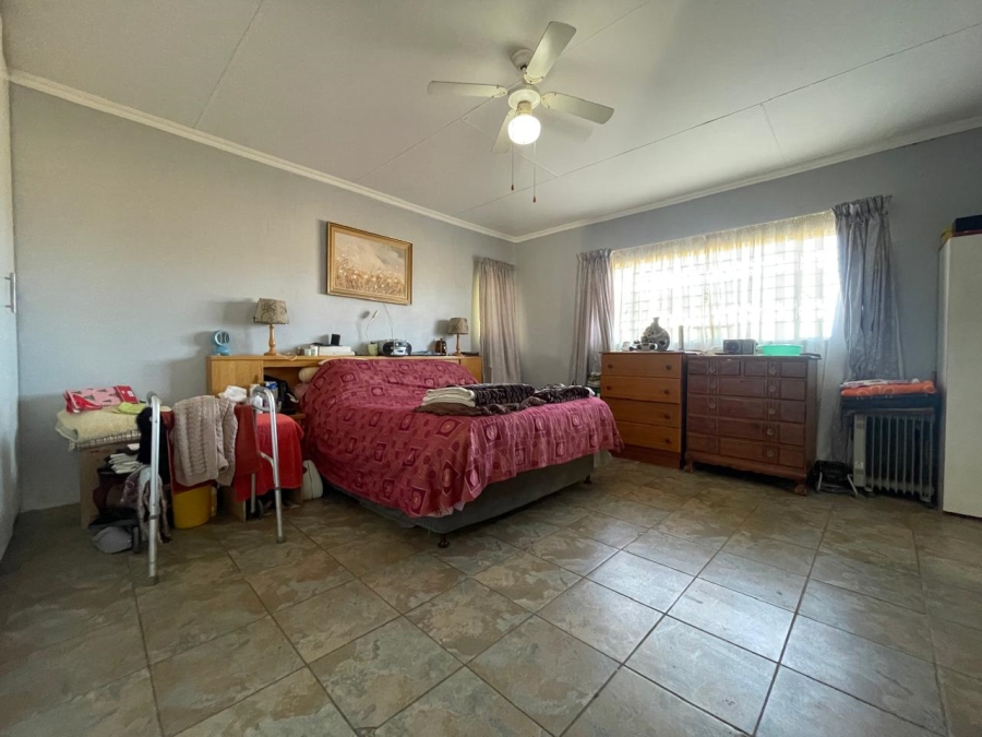 8 Bedroom Property for Sale in Wheatlands A H Gauteng