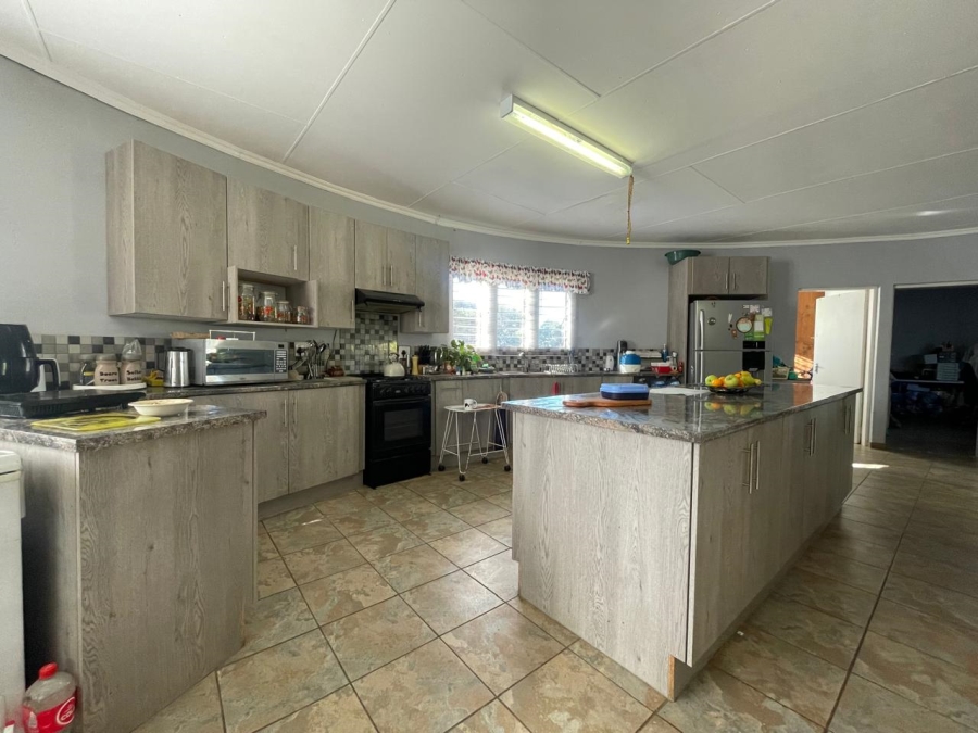8 Bedroom Property for Sale in Wheatlands A H Gauteng