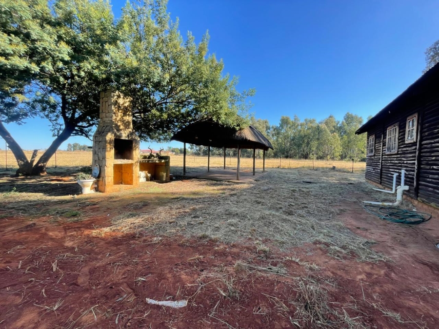 8 Bedroom Property for Sale in Wheatlands A H Gauteng