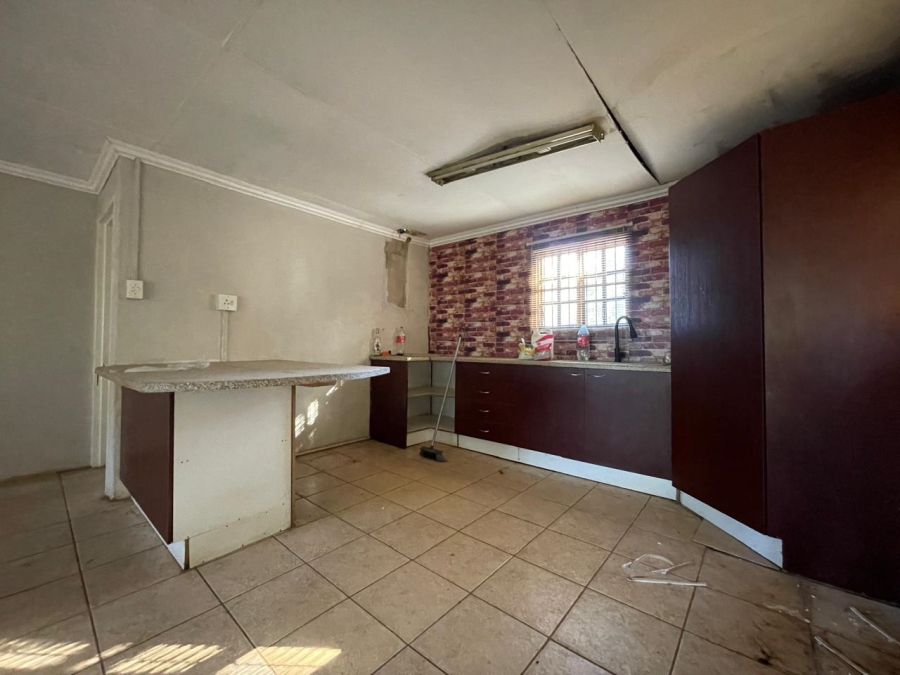8 Bedroom Property for Sale in Wheatlands A H Gauteng