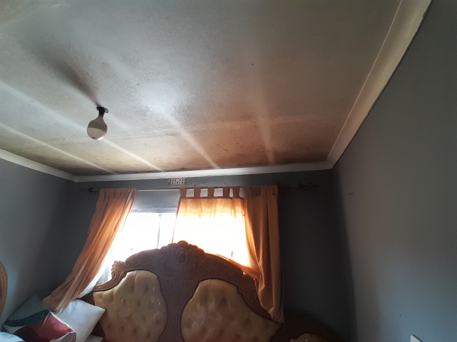 2 Bedroom Property for Sale in Tshepisong Gauteng