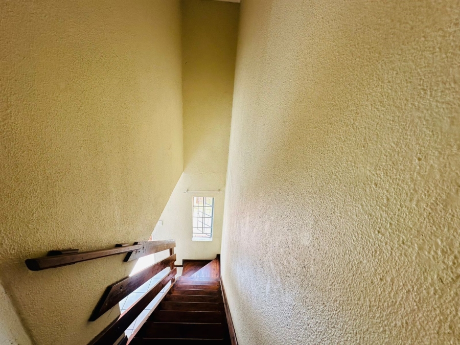 To Let 2 Bedroom Property for Rent in Weltevreden Park Gauteng