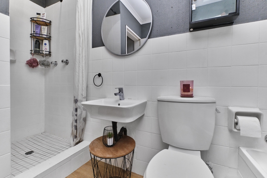 2 Bedroom Property for Sale in Kensington B Gauteng