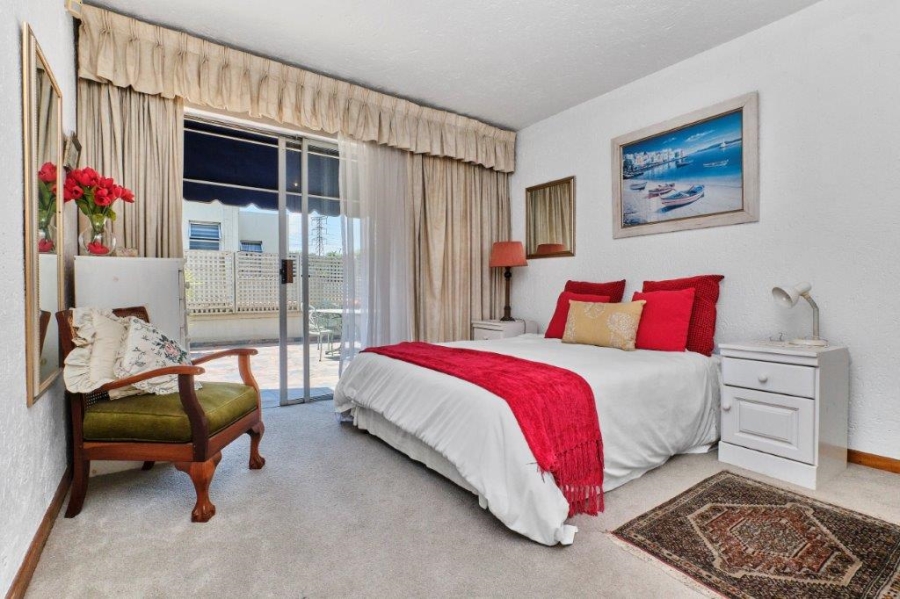 4 Bedroom Property for Sale in Sunninghill Gauteng
