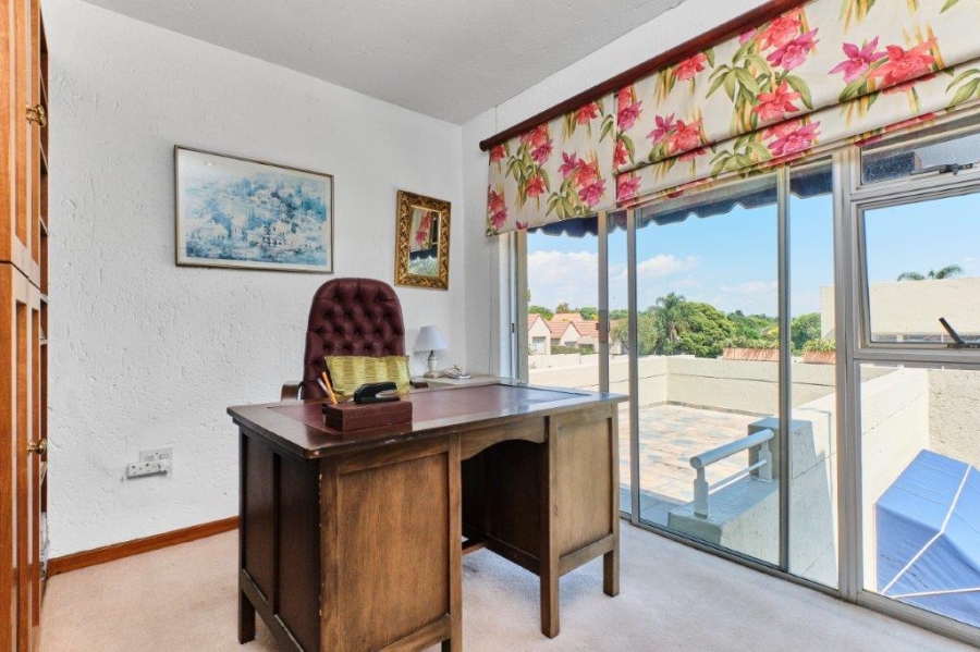 4 Bedroom Property for Sale in Sunninghill Gauteng