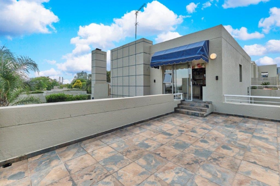 4 Bedroom Property for Sale in Sunninghill Gauteng
