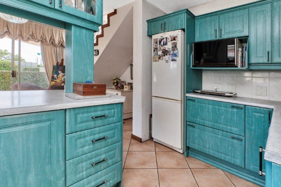 4 Bedroom Property for Sale in Sunninghill Gauteng