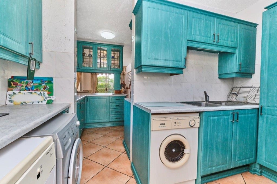 4 Bedroom Property for Sale in Sunninghill Gauteng