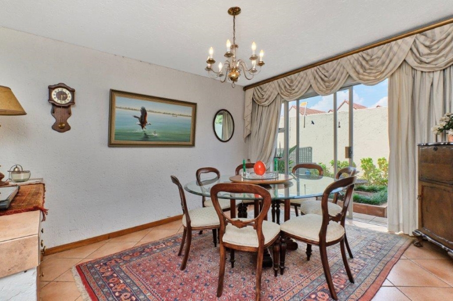 4 Bedroom Property for Sale in Sunninghill Gauteng