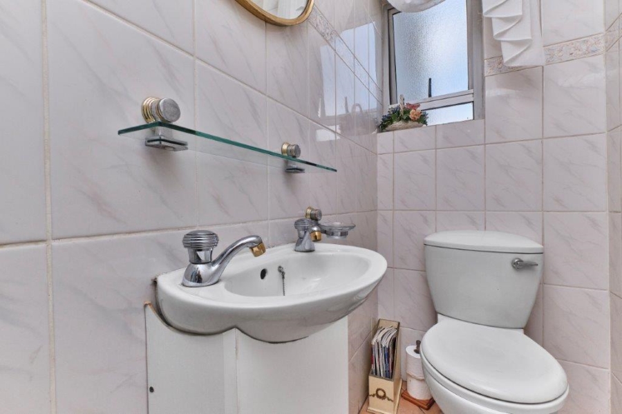 4 Bedroom Property for Sale in Sunninghill Gauteng