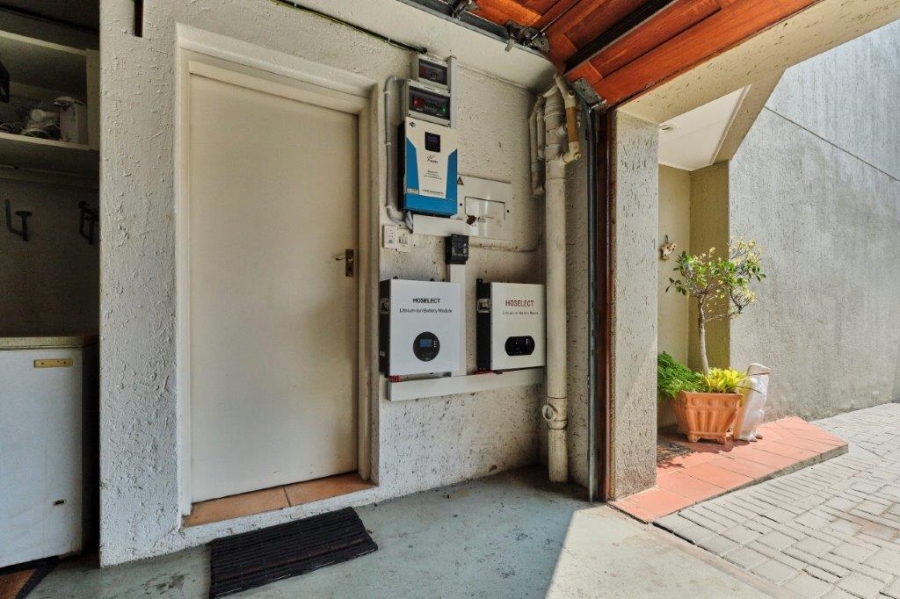4 Bedroom Property for Sale in Sunninghill Gauteng
