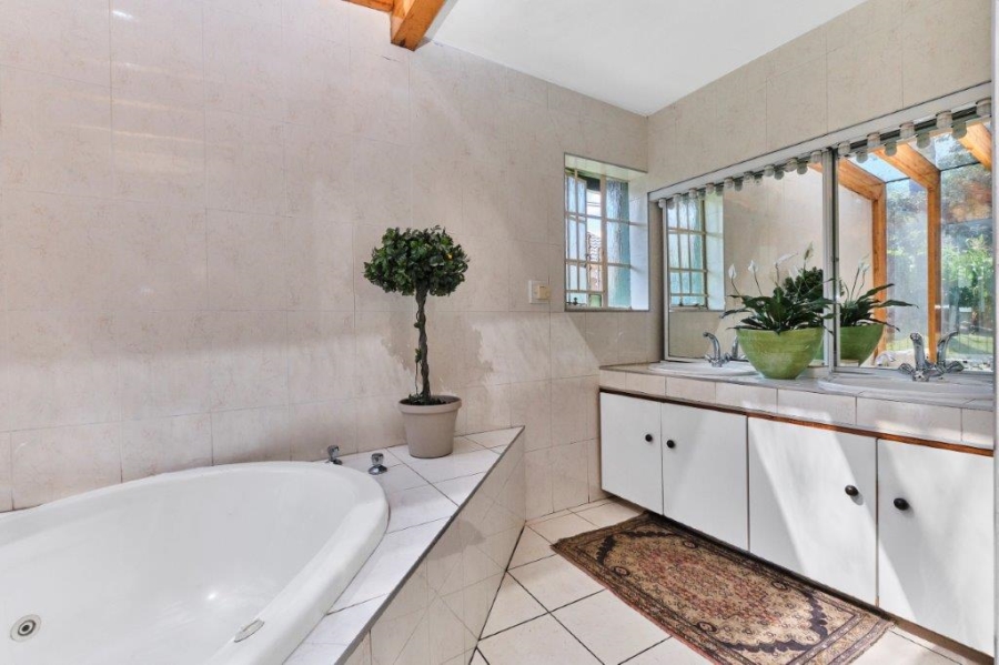 4 Bedroom Property for Sale in Bryanston Gauteng