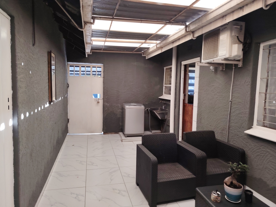 3 Bedroom Property for Sale in Rhodesfield Gauteng