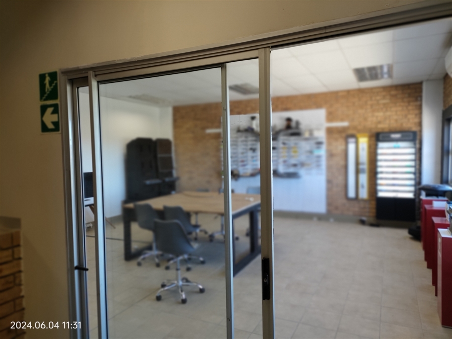 To Let Commercial Property for Rent in Lanseria Gauteng