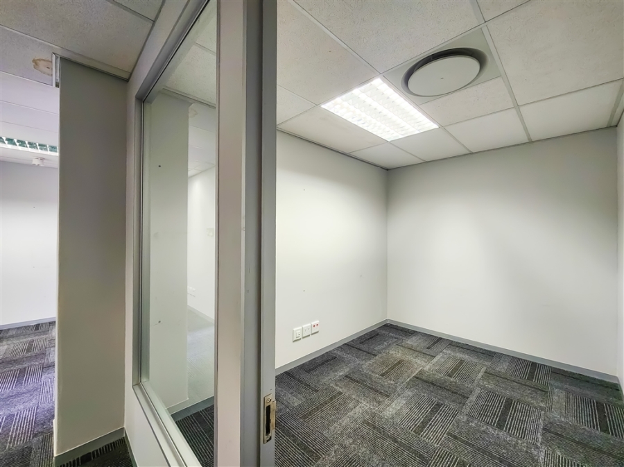 To Let Commercial Property for Rent in Magaliessig Gauteng