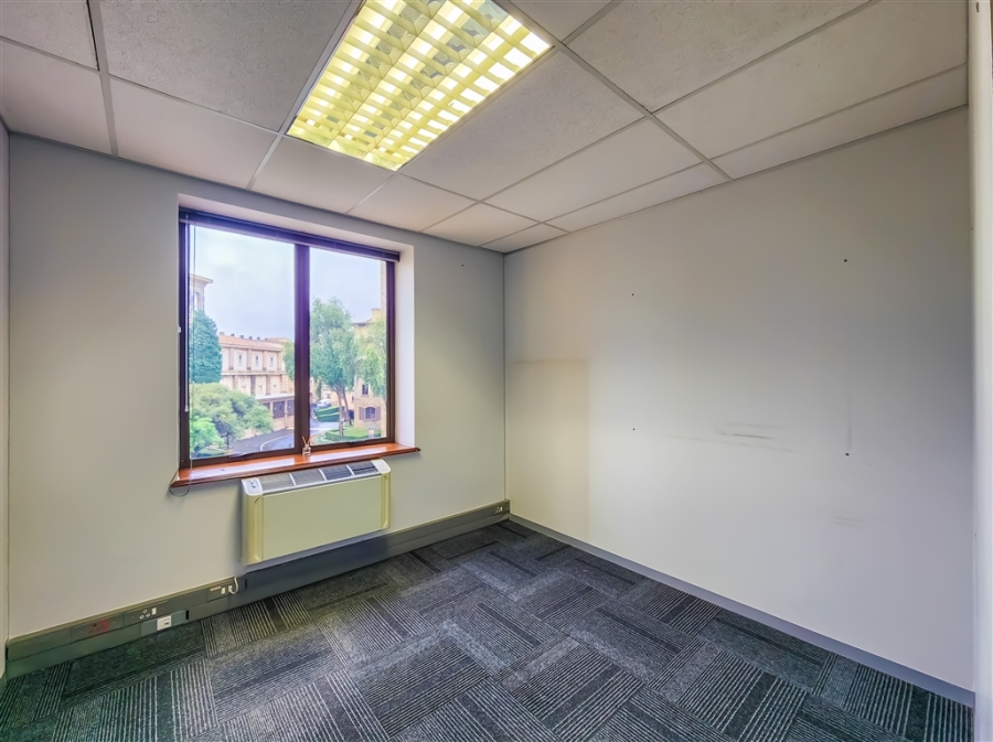 To Let Commercial Property for Rent in Magaliessig Gauteng