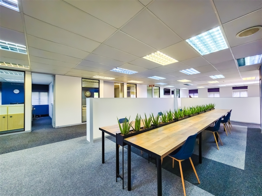 To Let Commercial Property for Rent in Strubensvallei Gauteng