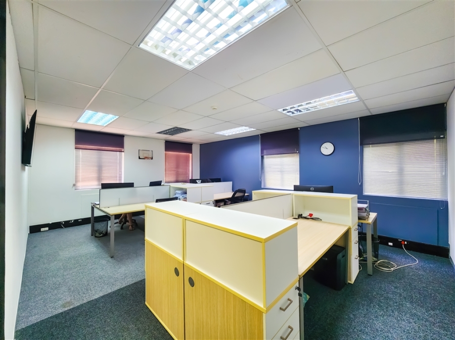 To Let Commercial Property for Rent in Strubensvallei Gauteng