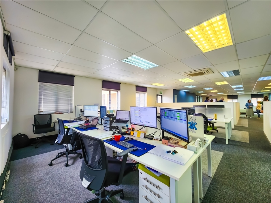 To Let Commercial Property for Rent in Strubensvallei Gauteng