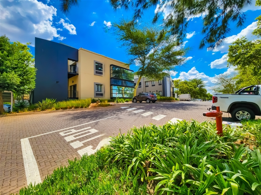 To Let Commercial Property for Rent in Strubensvallei Gauteng