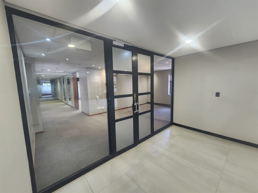 To Let Commercial Property for Rent in Wierda Valley Gauteng