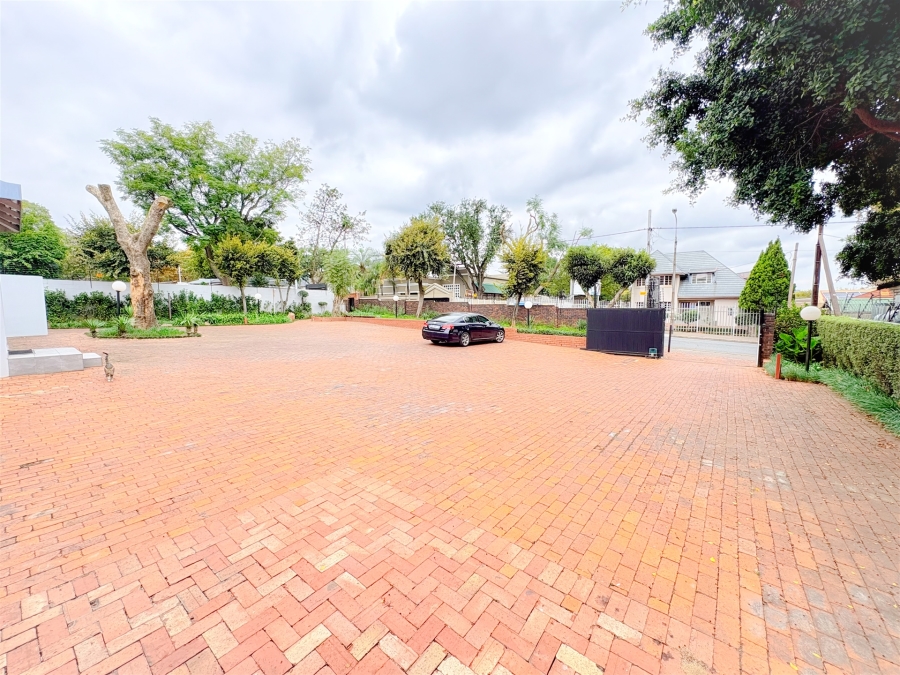To Let Commercial Property for Rent in Parktown North Gauteng