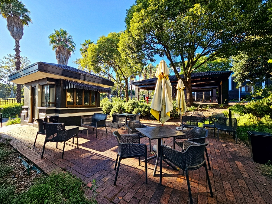 To Let Commercial Property for Rent in Hyde Park Gauteng