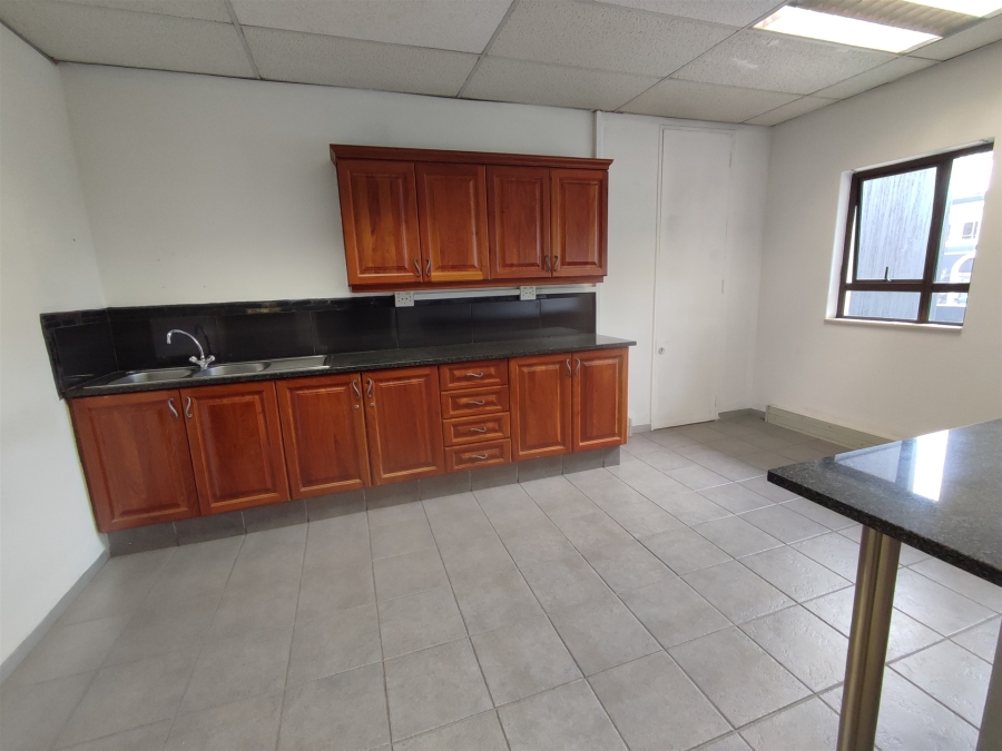 To Let Commercial Property for Rent in Hyde Park Gauteng