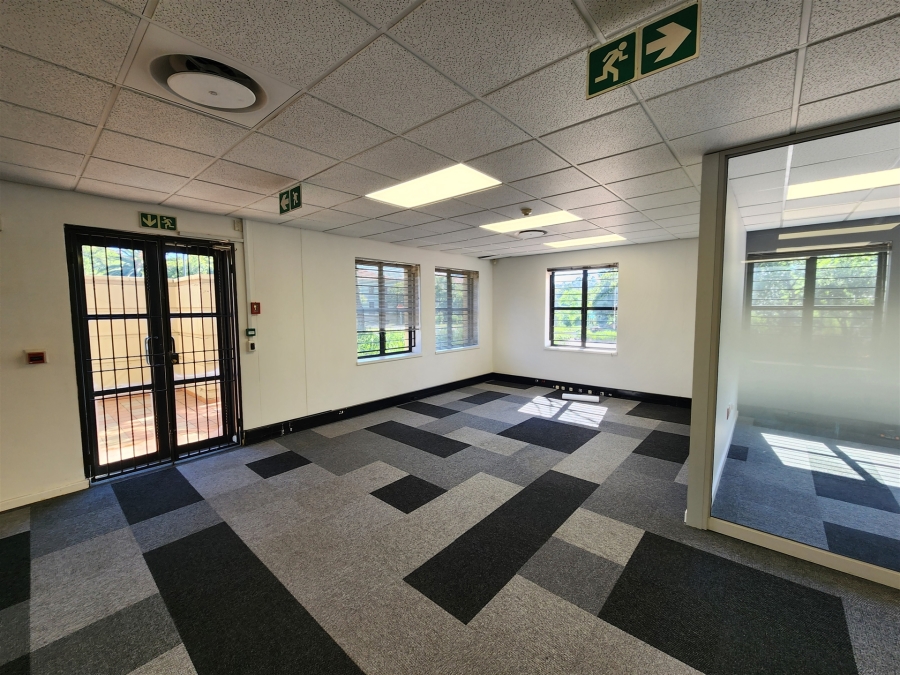 To Let Commercial Property for Rent in Barlow Park Gauteng