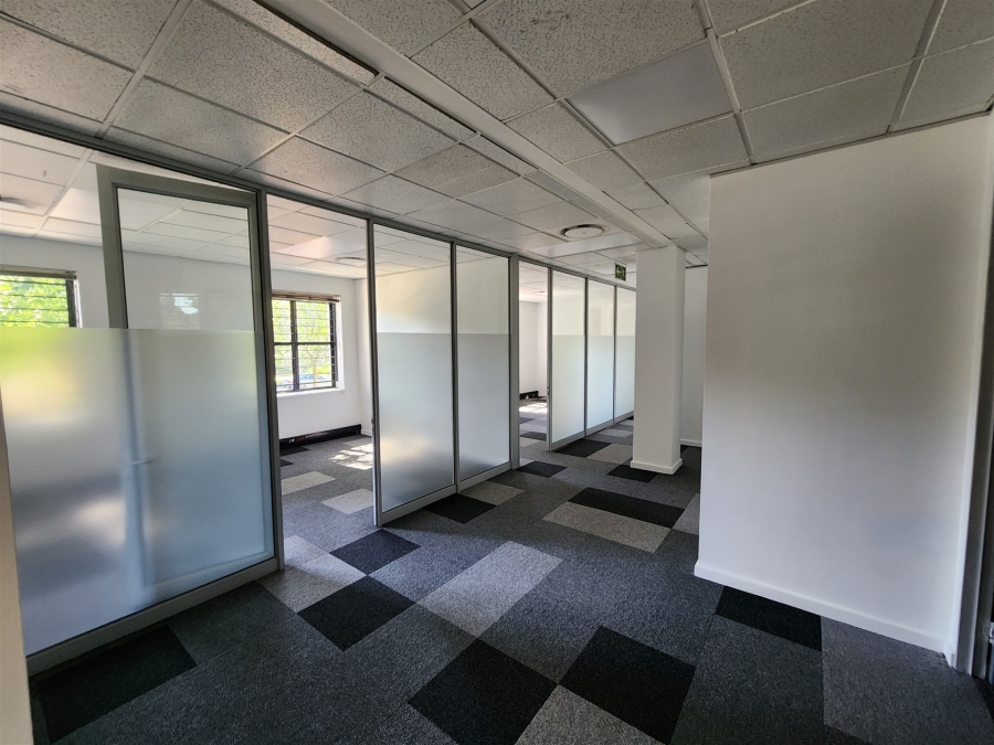 To Let Commercial Property for Rent in Barlow Park Gauteng
