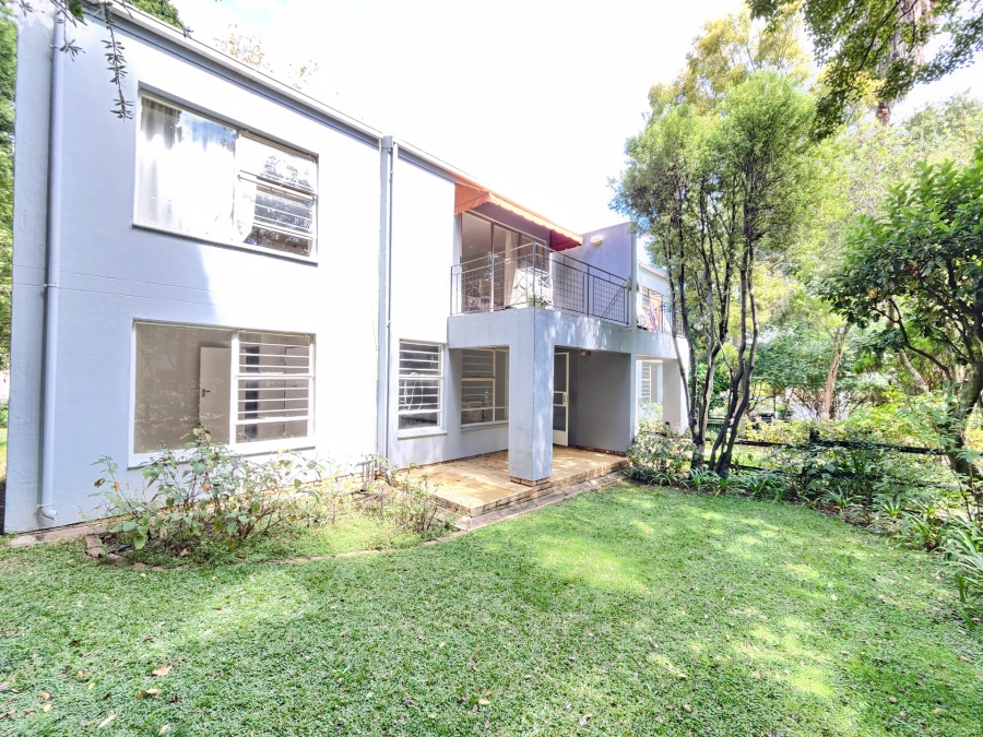 2 Bedroom Property for Sale in Benmore Gardens Gauteng