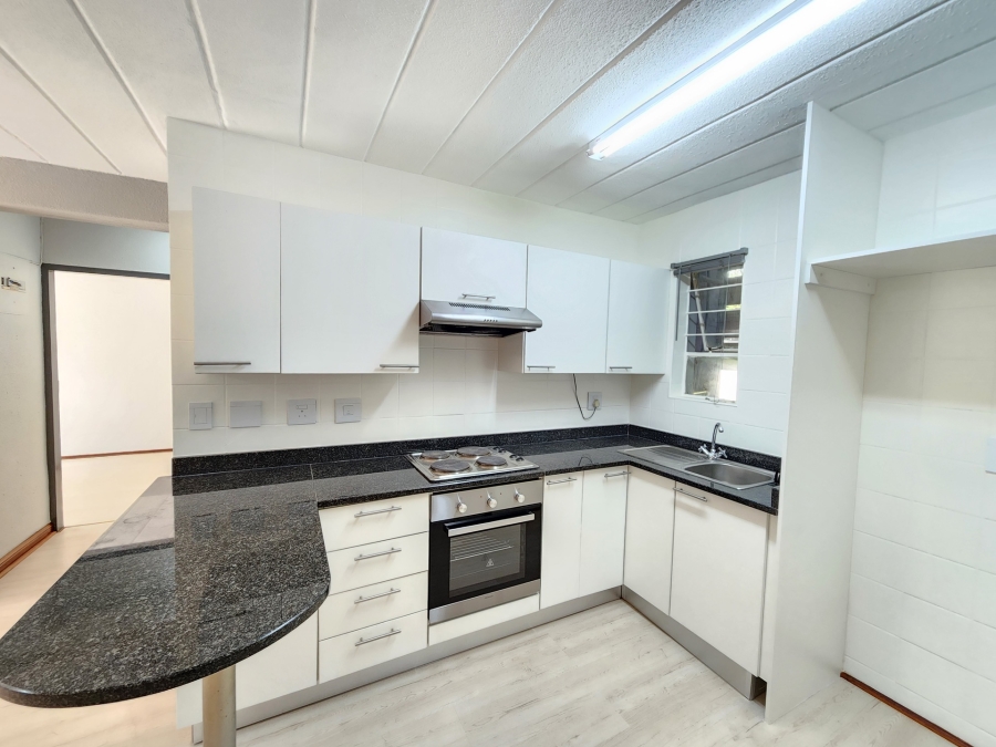 2 Bedroom Property for Sale in Benmore Gardens Gauteng