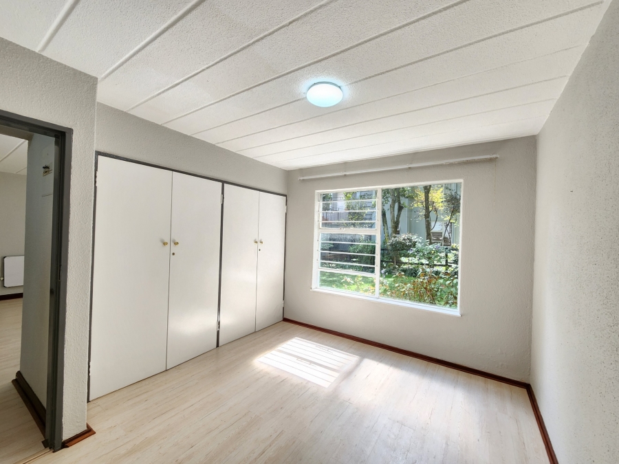 2 Bedroom Property for Sale in Benmore Gardens Gauteng