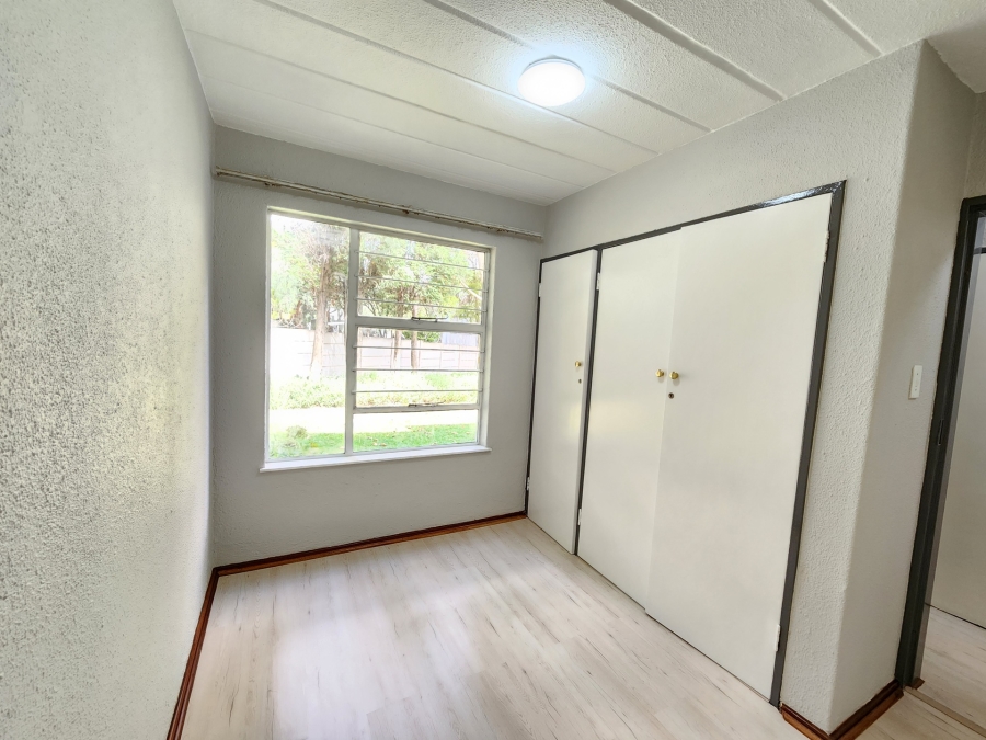 2 Bedroom Property for Sale in Benmore Gardens Gauteng