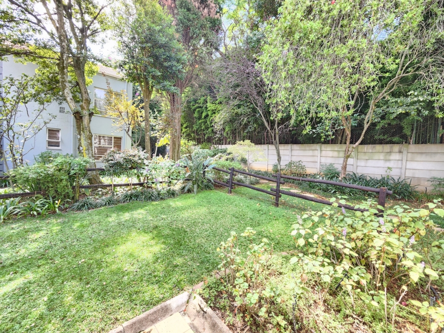 2 Bedroom Property for Sale in Benmore Gardens Gauteng