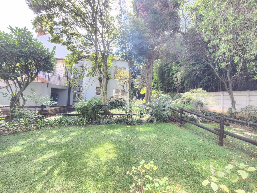 2 Bedroom Property for Sale in Benmore Gardens Gauteng