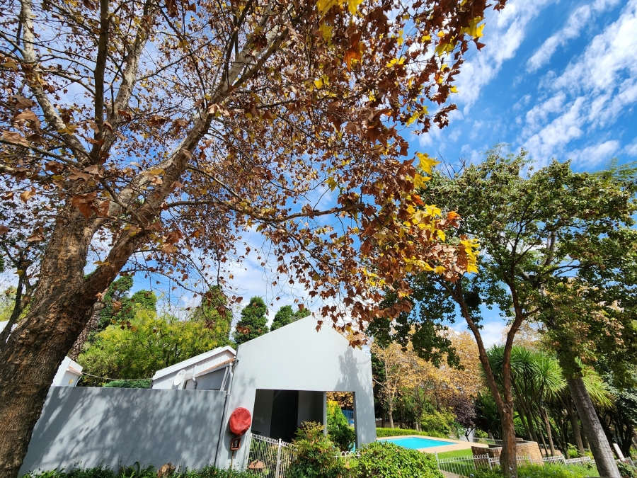 2 Bedroom Property for Sale in Benmore Gardens Gauteng