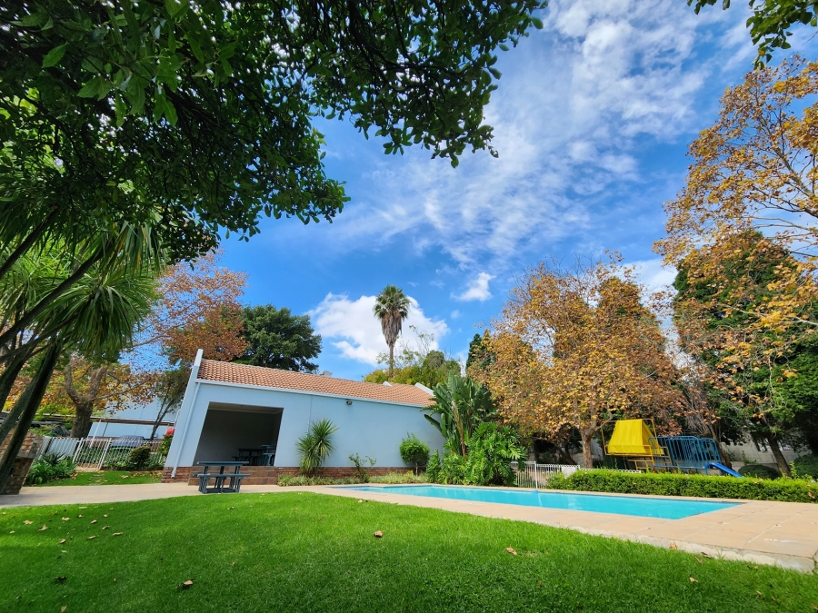 2 Bedroom Property for Sale in Benmore Gardens Gauteng