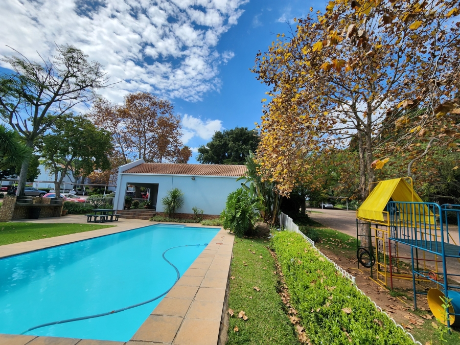 2 Bedroom Property for Sale in Benmore Gardens Gauteng