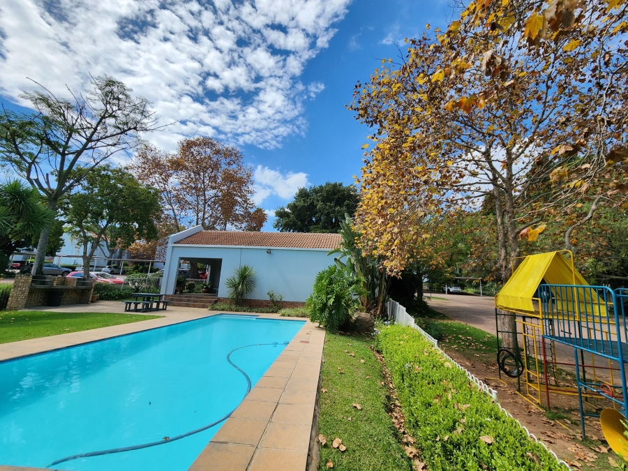 2 Bedroom Property for Sale in Benmore Gardens Gauteng