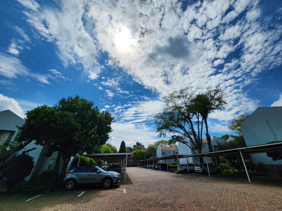 2 Bedroom Property for Sale in Benmore Gardens Gauteng