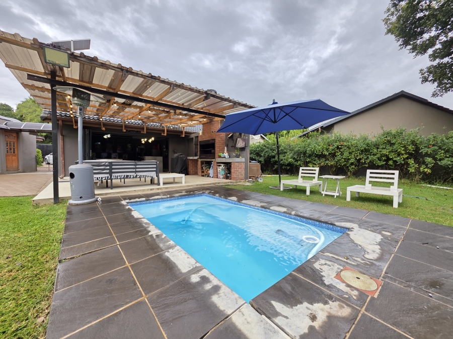3 Bedroom Property for Sale in Garsfontein Gauteng