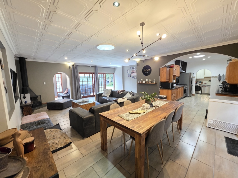 3 Bedroom Property for Sale in Garsfontein Gauteng