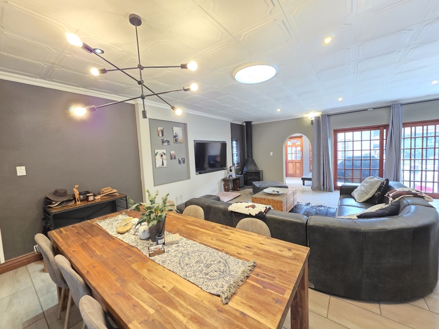 3 Bedroom Property for Sale in Garsfontein Gauteng